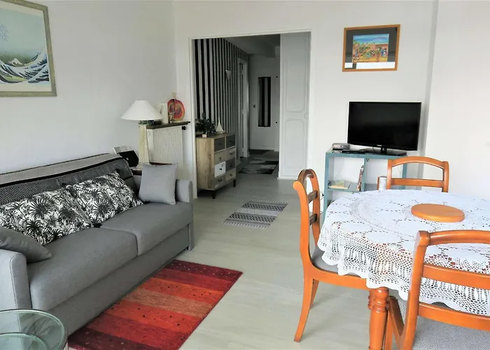 Bel Appartement Avec Loggia Et Balcon Vue Sur Mer A Perros-Guirec - Ref 874