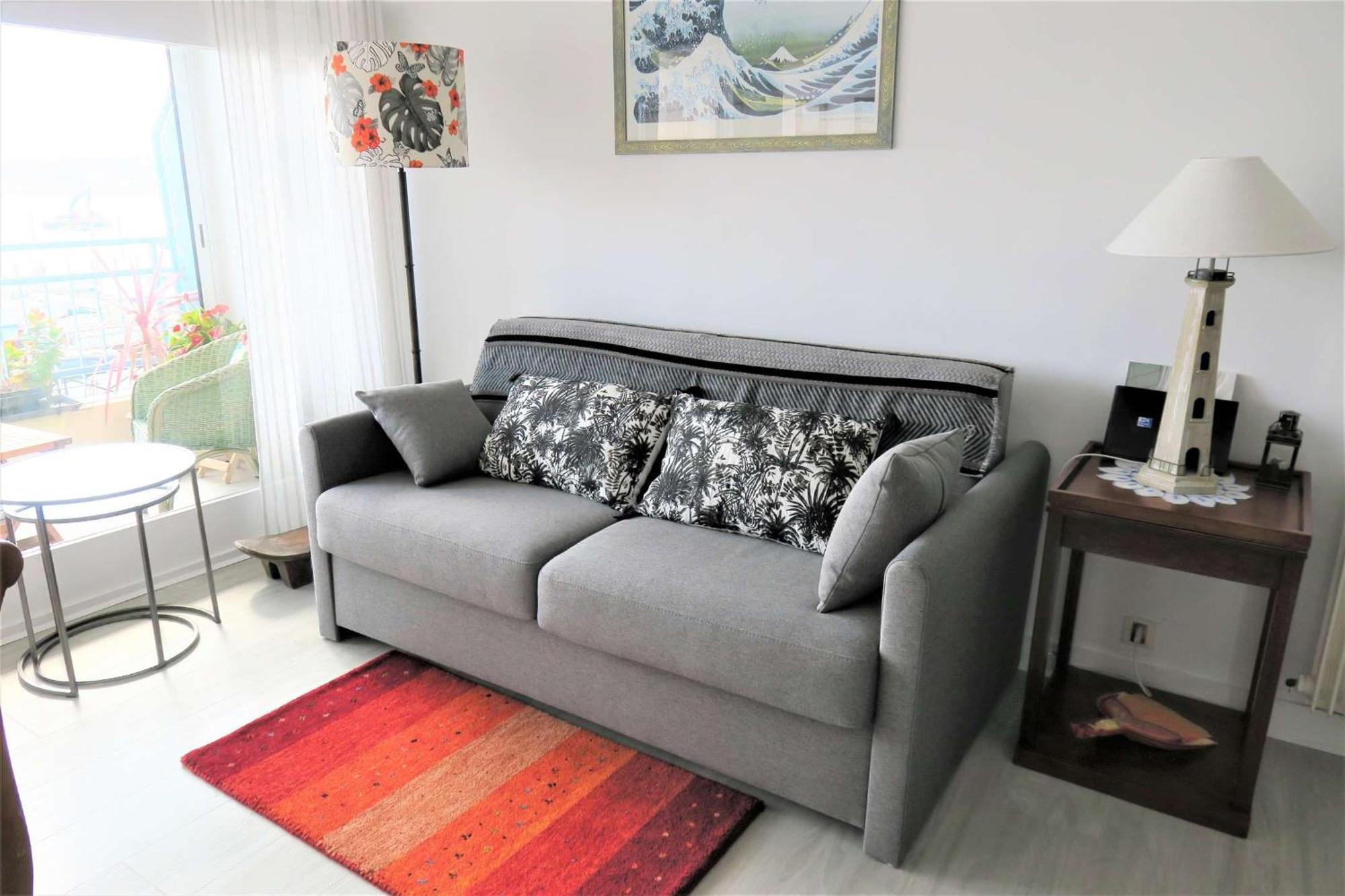 Bel Avec Loggia Et Balcon Vue Sur A - Ref 874 *